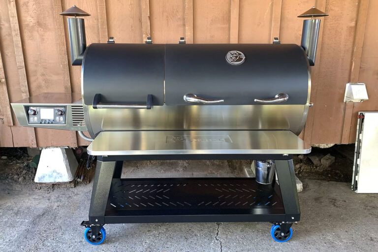 Recteq Front Folding Shelves